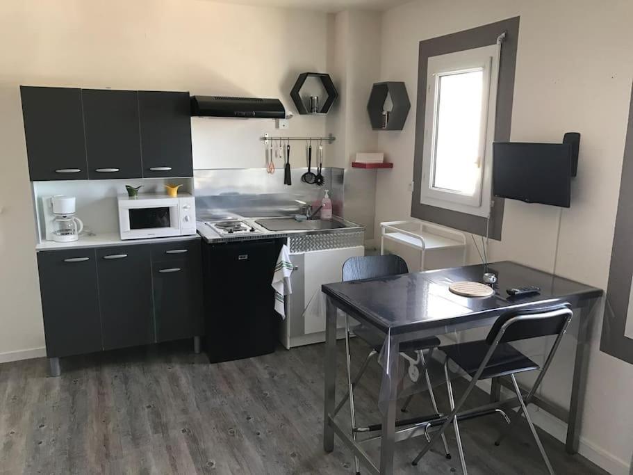 לה רושל Studio Near Downtown And Old Port מראה חיצוני תמונה